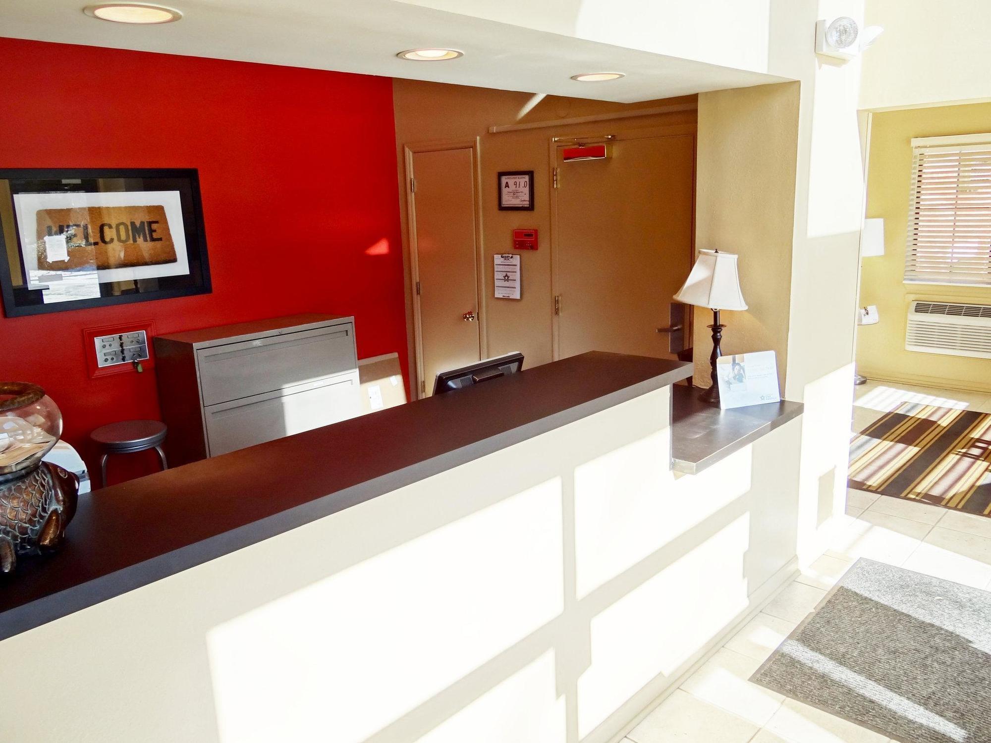 Extended Stay America Suites - Raleigh - Cary - Harrison Ave Экстерьер фото