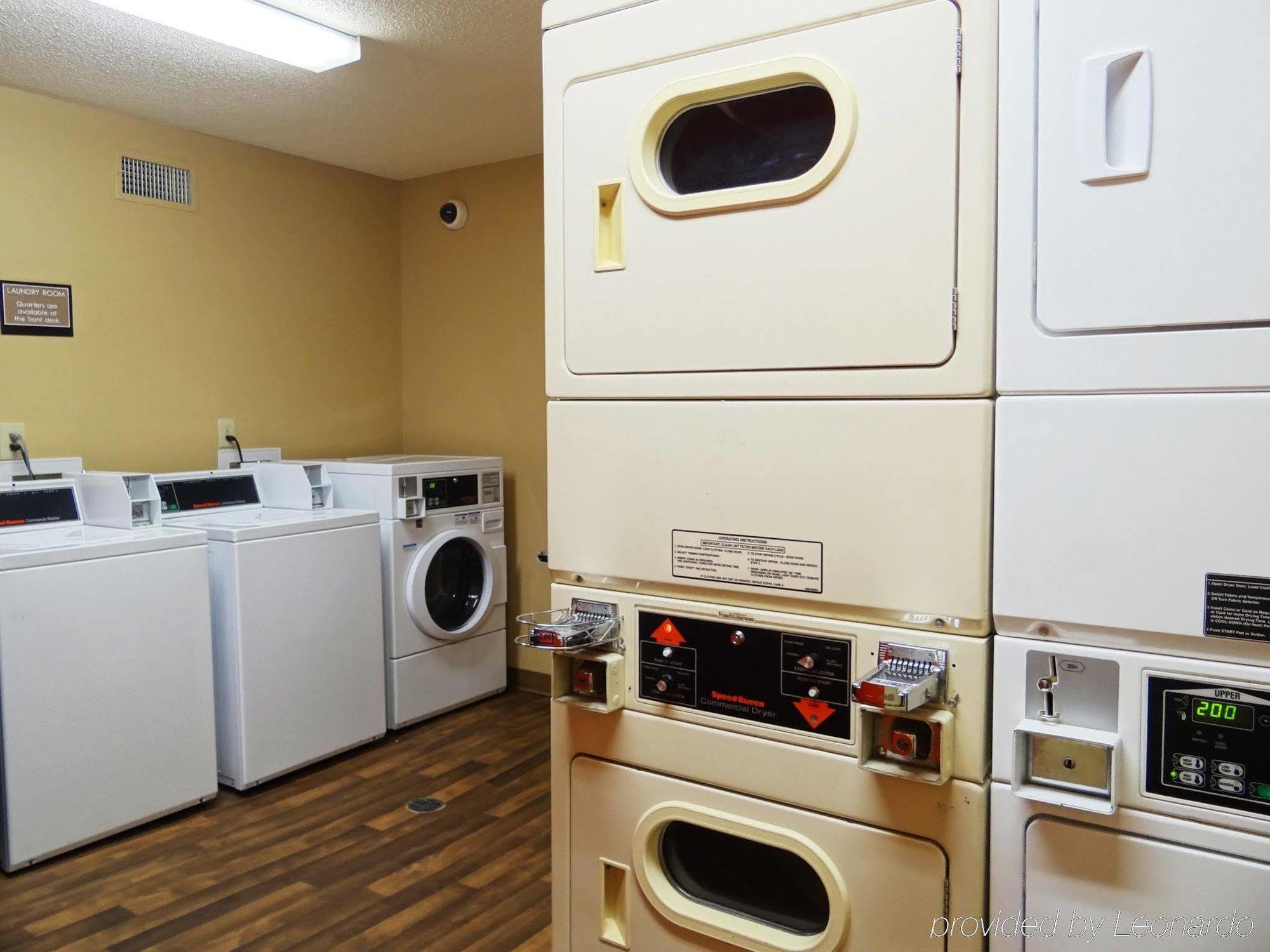 Extended Stay America Suites - Raleigh - Cary - Harrison Ave Экстерьер фото